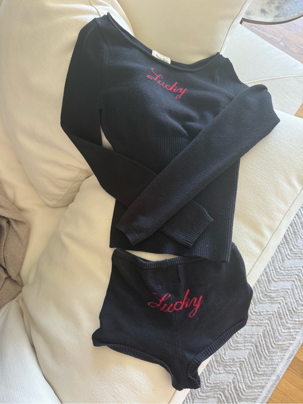 Frankie’s Bikinis Bella Hadid set